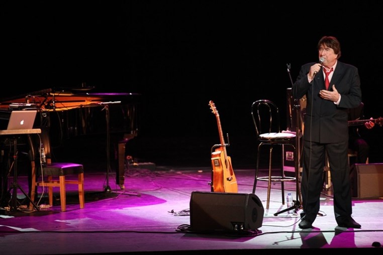 Bernard Sauvat Au Casino Du Liban